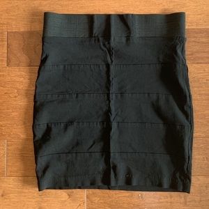 📦 Moving Sale - 4/20$ 📦 Mini black skirt